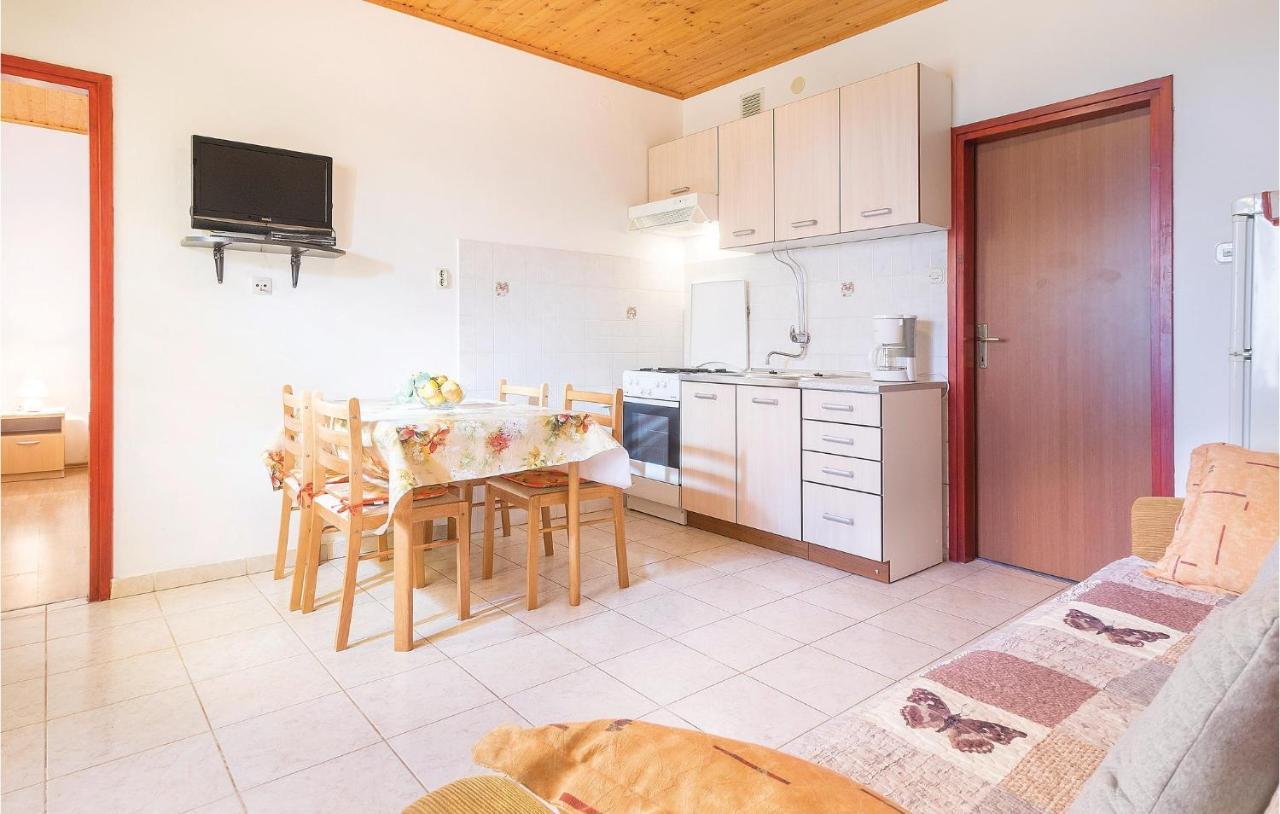 Awesome Apartment In Pula With Wifi מראה חיצוני תמונה