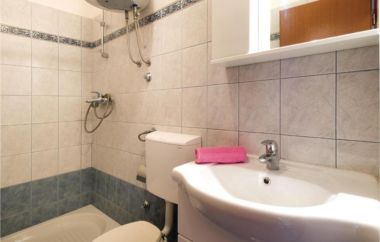 Awesome Apartment In Pula With Wifi מראה חיצוני תמונה