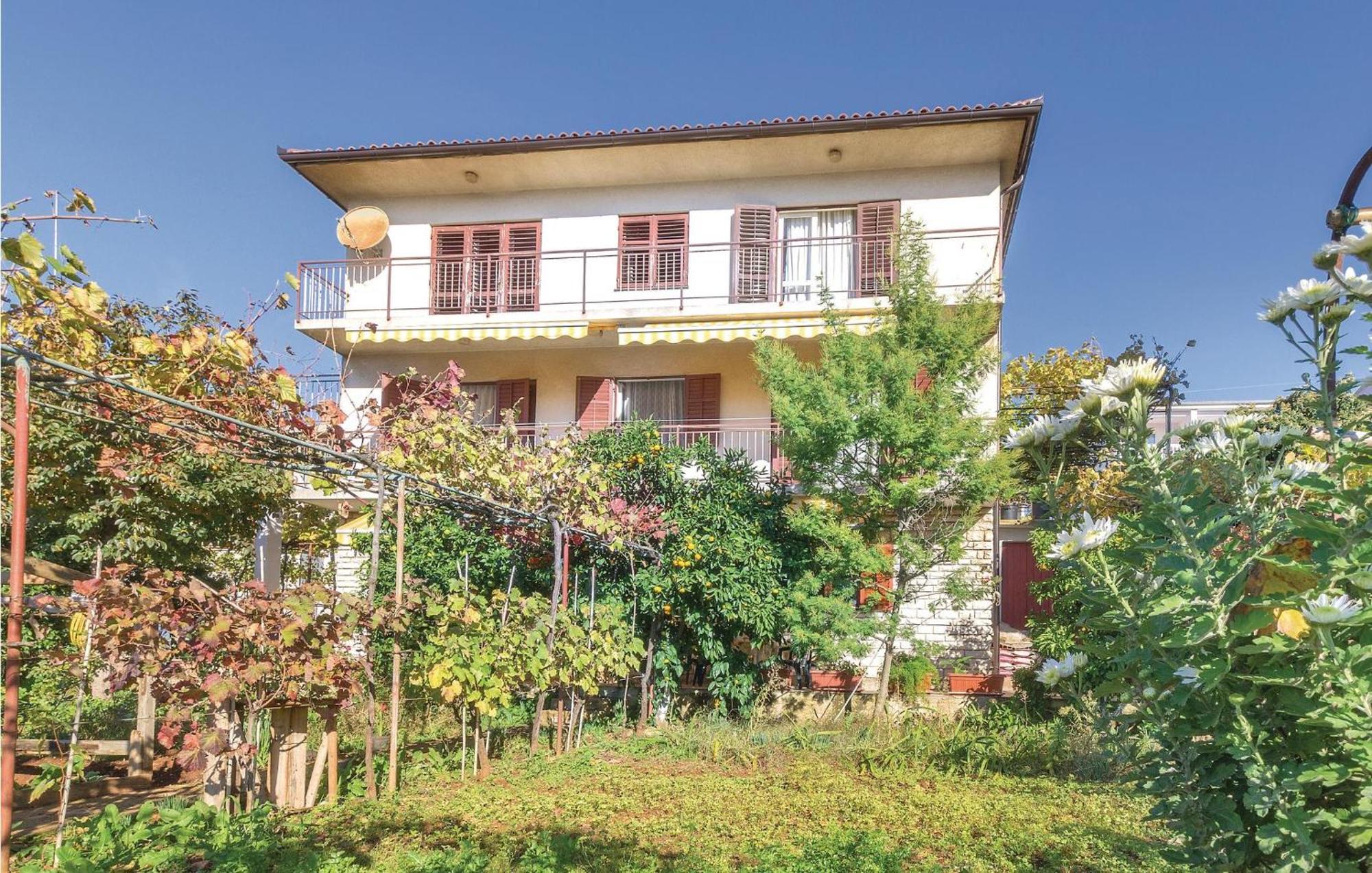 Awesome Apartment In Pula With Wifi מראה חיצוני תמונה
