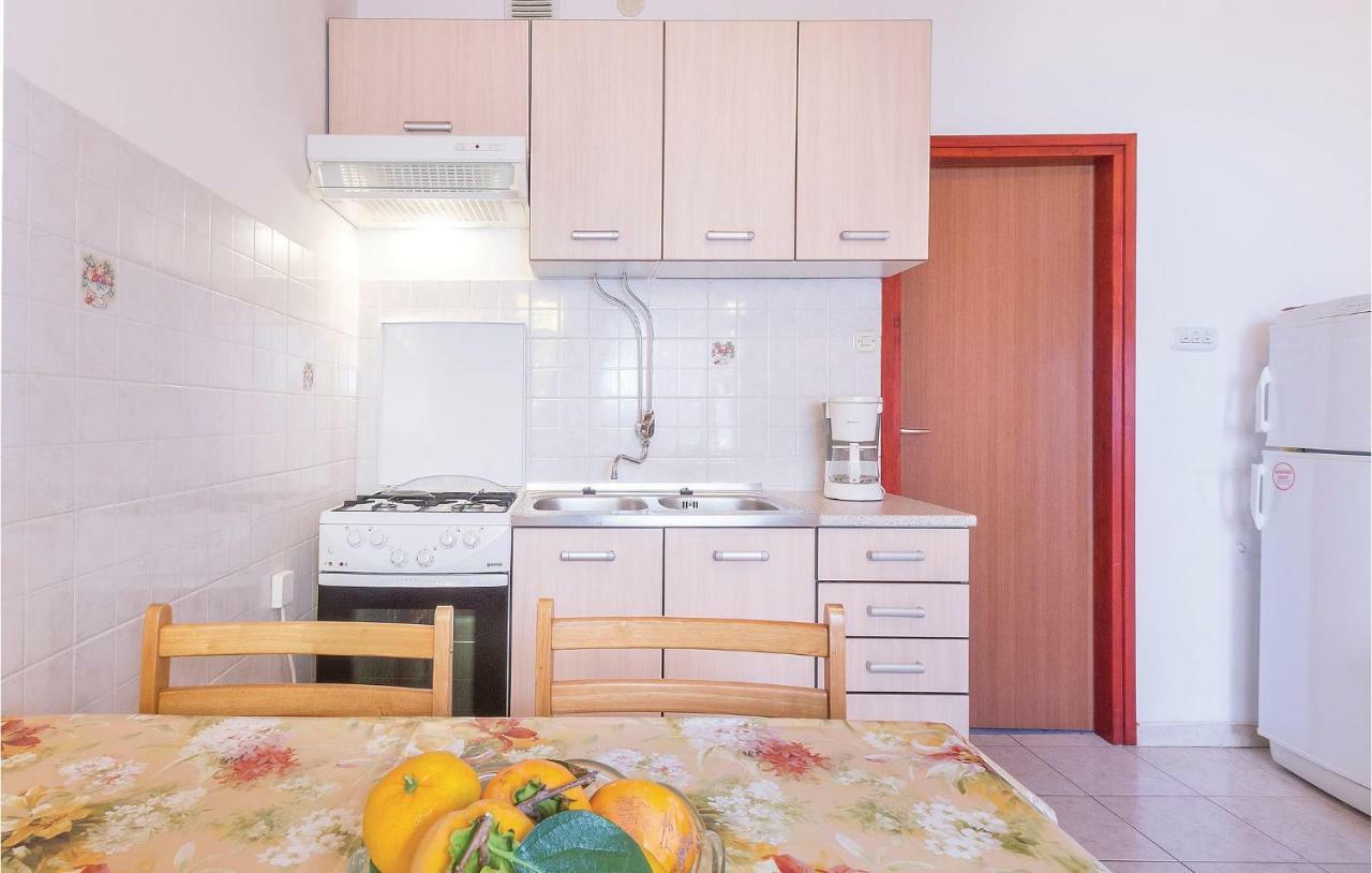 Awesome Apartment In Pula With Wifi מראה חיצוני תמונה